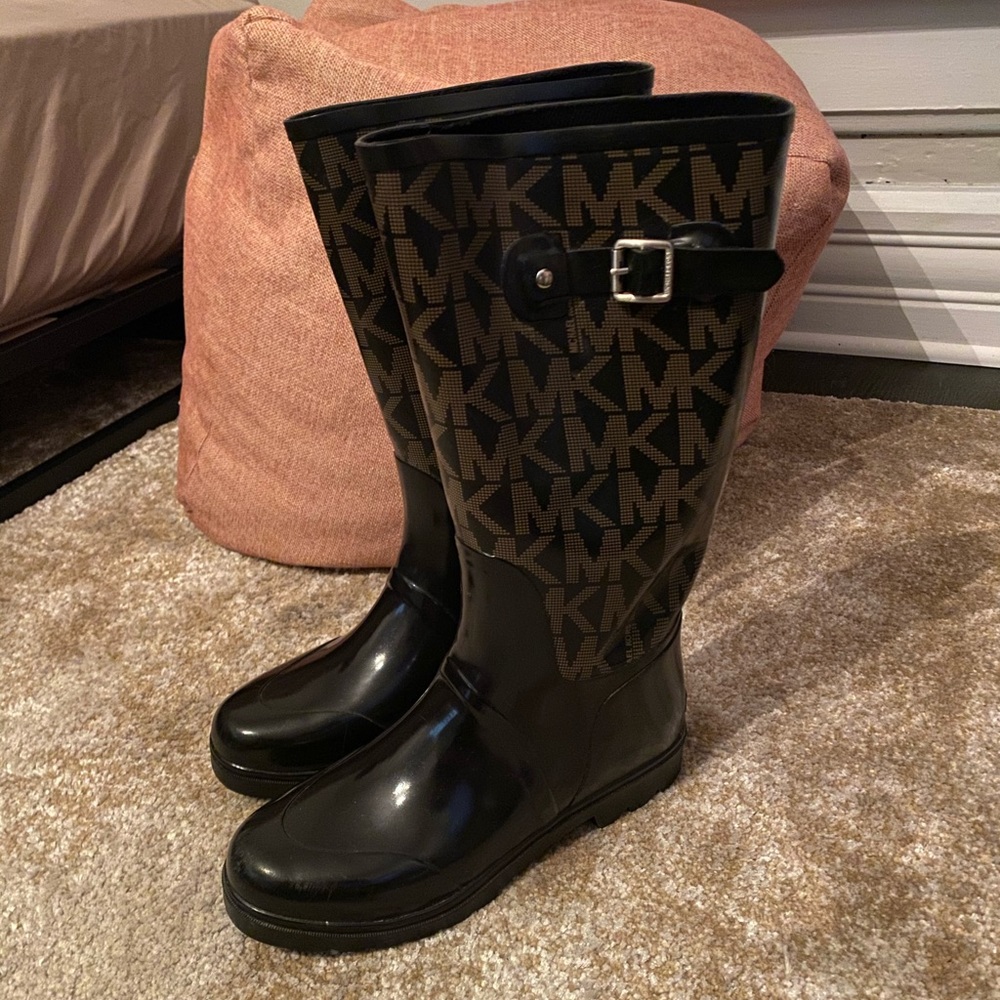 Michael Kors tall black and brown rain boot SZ 9